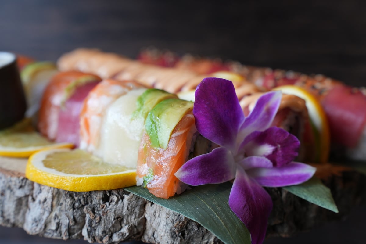 All you can eat sushi served fresh at the table in a rodízio style